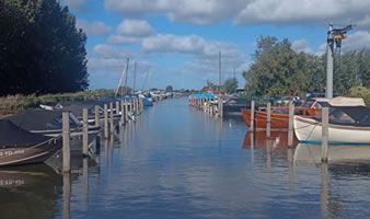 Jachthaven en vakantiepark Wijde AA